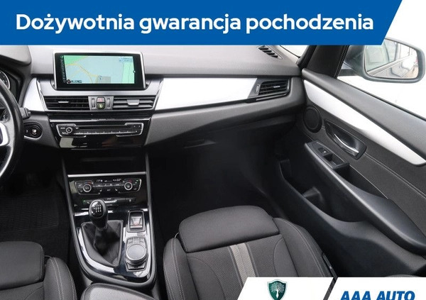 BMW Seria 2 cena 52000 przebieg: 238344, rok produkcji 2017 z Sanok małe 154